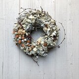 NATURAL COLORの白い大人ドライフラワーリース・ちょつぴりプリザーブドフラワー