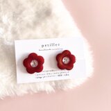 new   girly flower pieces/earring  red