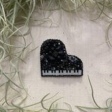 ブラックピアノ