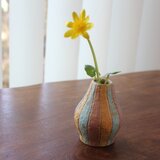 色化粧　一輪挿しの画像