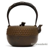 清末・清茂作 南部鉄器 鉄瓶 18型小槌亀甲1.5L  内面素焼き・酸化被膜仕上 日本製 ガス・100V IH対応 伝統的工芸品の画像