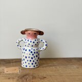 女の子の一輪挿し(青水玉)