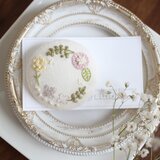 お花のリース刺繍ブローチ 5cm