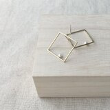 +pearl square ピアス