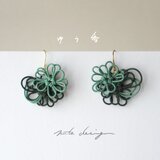 ピアス「ゆら香」（淡緑×深緑）