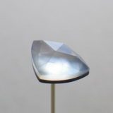 マザーオブパールS ピアスK18YG