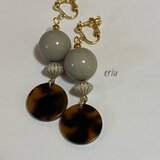 グレージュ×アイボリー×べっこう　イヤリング