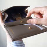 '上質イタリアンレザー'「小銭が取り出しやすい！」軽量コンパクト財布 - Short Wallet - トープの画像