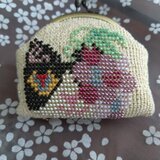 オリジナルデザイン【 ネコと葡萄のがま口　ハチワレ 】ビーズがま口　ギフト　プレゼント　プレゼント