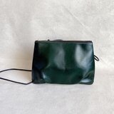 クロワッサン 大きめ サコッシュ 本革 スマホポーチ ムラ染め 深緑