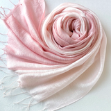 春めく♪艶めく大判シルク＊薄桜色×薄蘇芳色＊ストールの画像