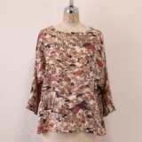 里山模様のプルオーバー　MLサイズ