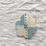 ハナコ(灰緑)の画像