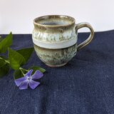 ぷっくりかわいいマグカップ　　ジョッキ　手仕事　民藝　窯元　【和陶器　ブルー】