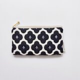 mont bouche フランス生地の花柄ポーチ（黒М）