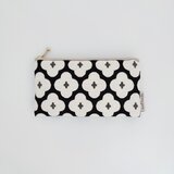 mont bouche フランス生地の花柄ポーチ（白М）