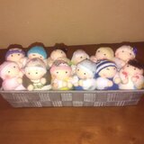 赤ちゃん人形12個（容器付き）