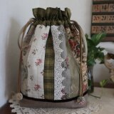 【Sale】パッチワークの巾着バック（モスグリーン）