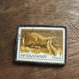 ヴィンテージ切手のブローチ - ブルガリア うさぎ 茶
