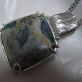 チェーン付きペンダント