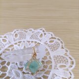 フローライト ペンダントトップ(ラフカット天然石)