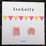 プラバンでできたブタのピアス