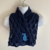 リバーシブルショートマフラー　うさぎブローチ付き