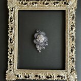 リナルドブローチ　(ブラックラメ)