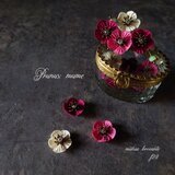 小さな梅の髪飾り