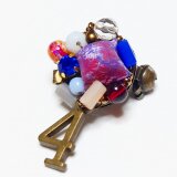 宝物ブローチ小（赤白青色）『4』