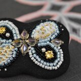 アイヌ紋様のビーズ刺繍ブローチ（蝶２）