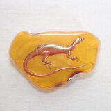 蒔絵ブローチ”桃色蜥蜴”