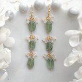 グリーンカイヤナイトオーバルカットとシャラシャラホワイトトパーズの3連ピアス/イヤリング