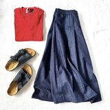 大人気の❗️軽くて丈夫な夏のデニムマキシ丈柔らかタックフレアスカート　ワンウォッシュ