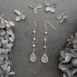 ローズクォーツペアシェイプ型彫刻入りピアス/イヤリング