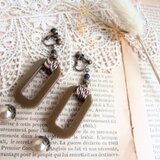 カーキスクエアイヤリング（ピアス可）