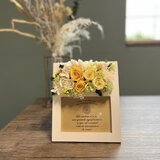 プリザーブドフラワーのフォトフレーム　イエロー　クリアケース入り