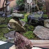 不思議な石のオブジェ　ロックバランシングの画像