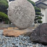 出張　石オブジェ積み上げ　オーダ制の画像