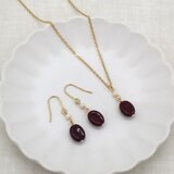 《２色から選べる》珈琲豆ネックレス＆ピアス／イヤリングセット