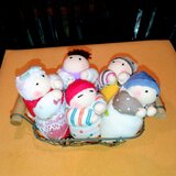 赤ちゃん人形5個（容器付き）