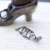 Silver flower garden broochの画像
