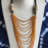 collier orange オレンジ色のネックレス