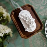 白いアロマストーン OVAL ■ オーナメント ■ 春の鈴蘭 すずらん ミュゲ