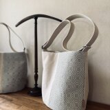 bag[手織りと帆布のワンショルダーバッグ]アイボリーの画像