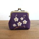 手刺繍の小さな角がま口『白梅』【受注制作】