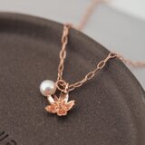小さな桜と小さなパールのペンダント