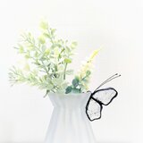蝶のステンドグラス　サンキャッチャー（花模様押しガラス）蝶々　バタフライ・ガラス・ちょうちょ・クリアの画像