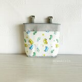 くすみグリーンの車柄の移動ポケット⭐︎男の子　こども　プレゼント　お出かけ　ハンカチ　ティッシュ　入れ　クリップ付き