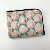 素敵なくじゃく柄　ポケットL字ファスナー　財布　ビニコ　リバティプリント